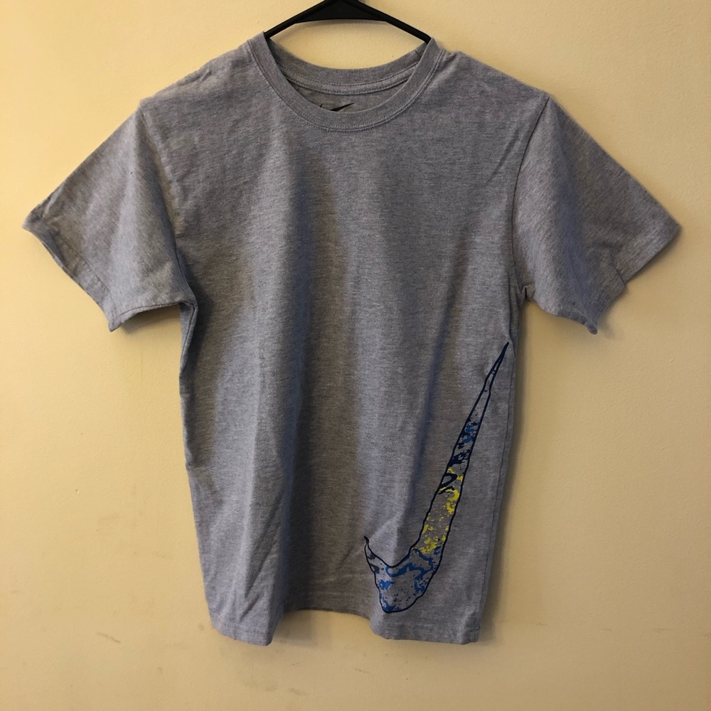 Youth Nike tee. Size Large. Gray with blue check a